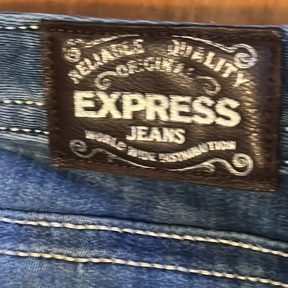 Express stretch, lowrise, bell flare jeans, size 12 short - Picture 4 of 8